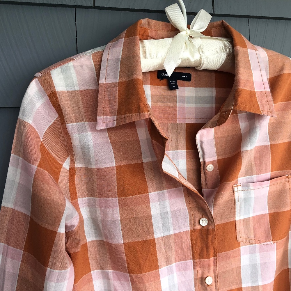 GAP Button Down Boyfriend Plaid Shirt SZ Medium